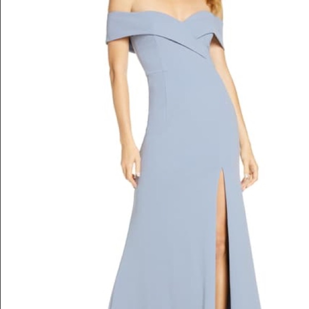 🆕 Stunning Off the Shoulder Knit Gown 🤩